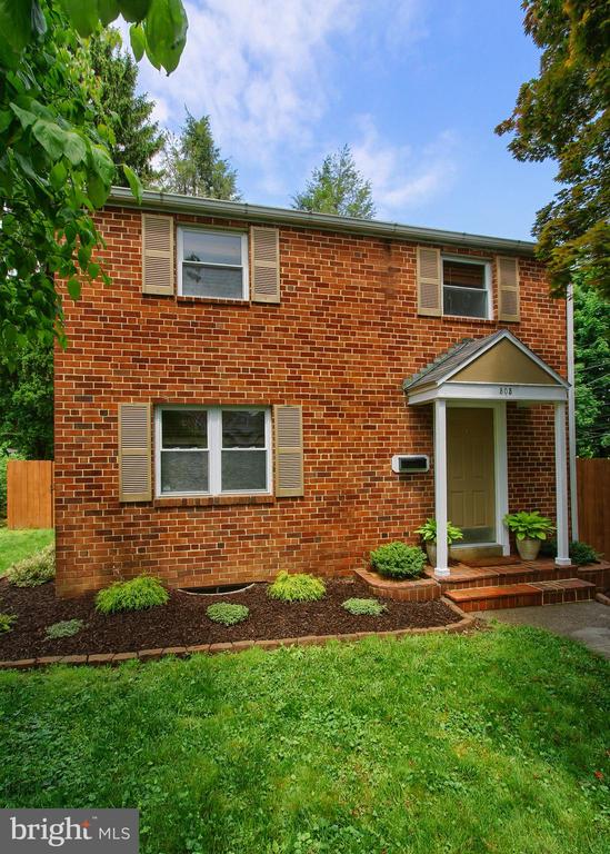 805 5TH STREET
