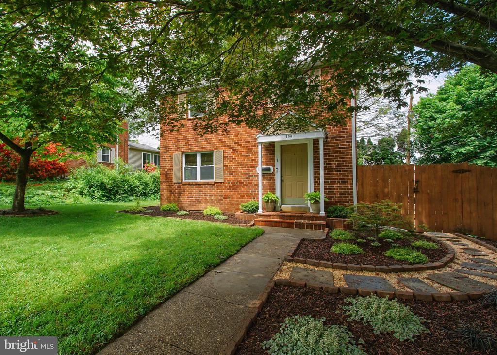 805 5TH STREET