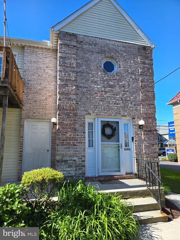 2142 MARKET STREET 203 A