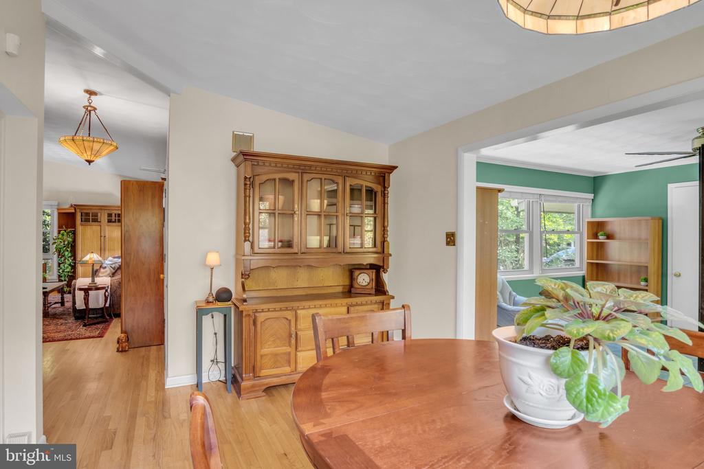 8 MAYFIELD ROAD