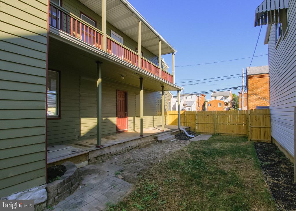 24 W LOCUST STREET