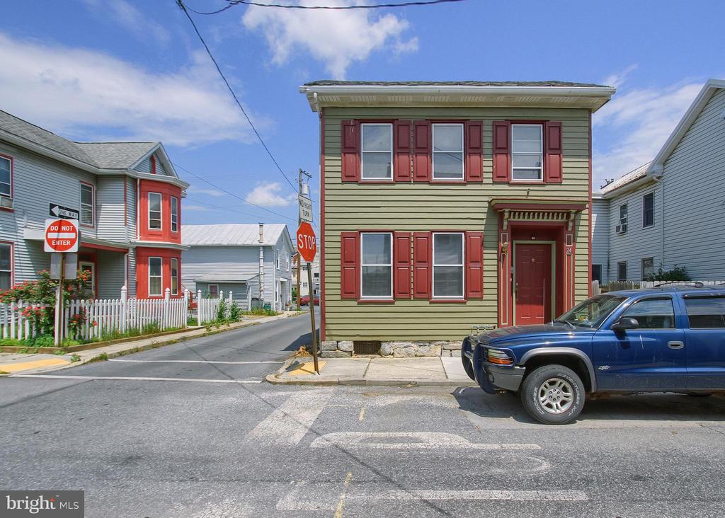 24 W LOCUST STREET