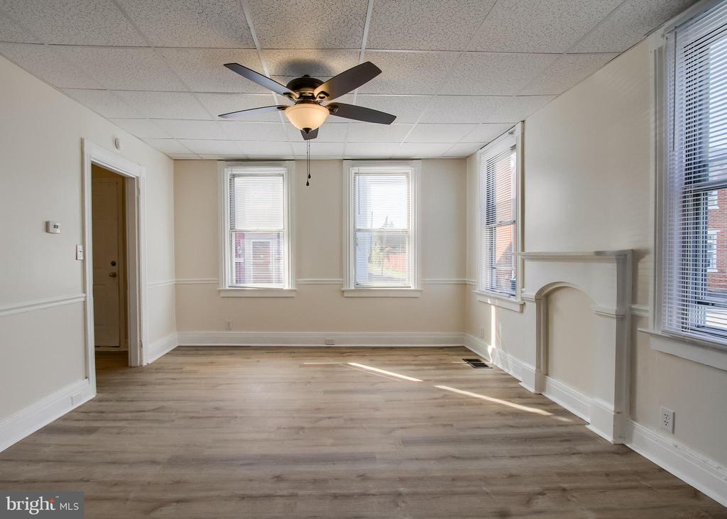 24 W LOCUST STREET