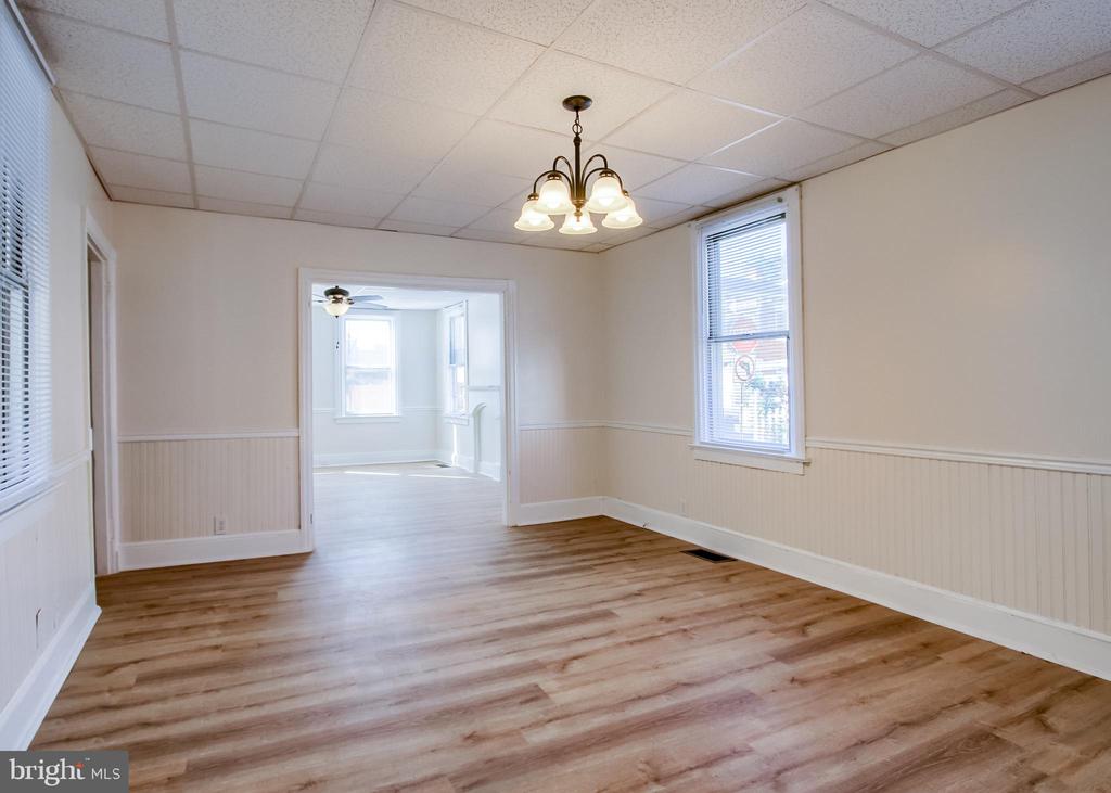 24 W LOCUST STREET