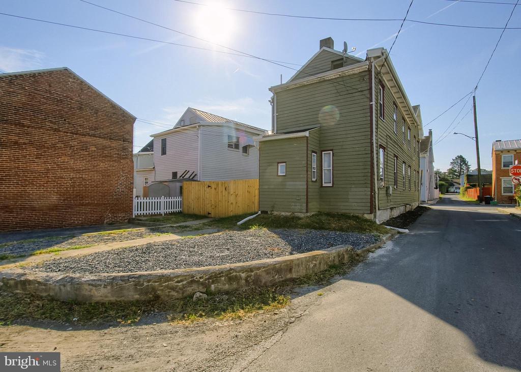 24 W LOCUST STREET