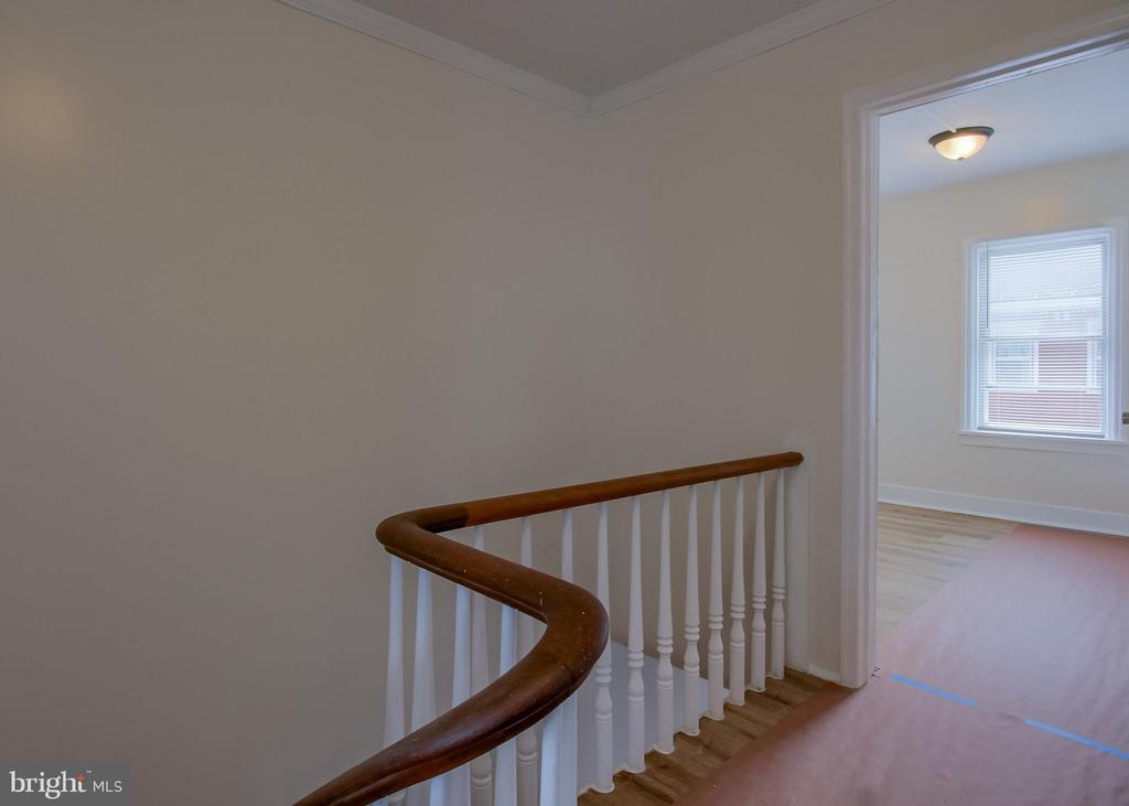 24 W LOCUST STREET