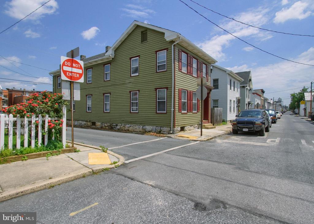 24 W LOCUST STREET
