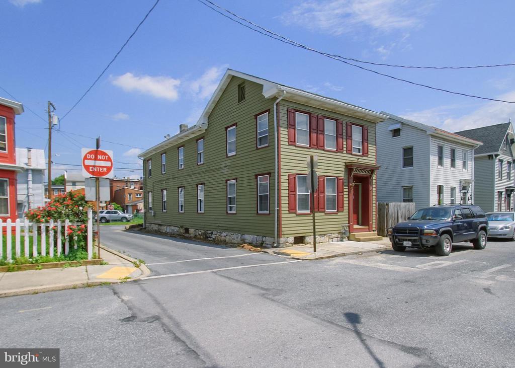 24 W LOCUST STREET