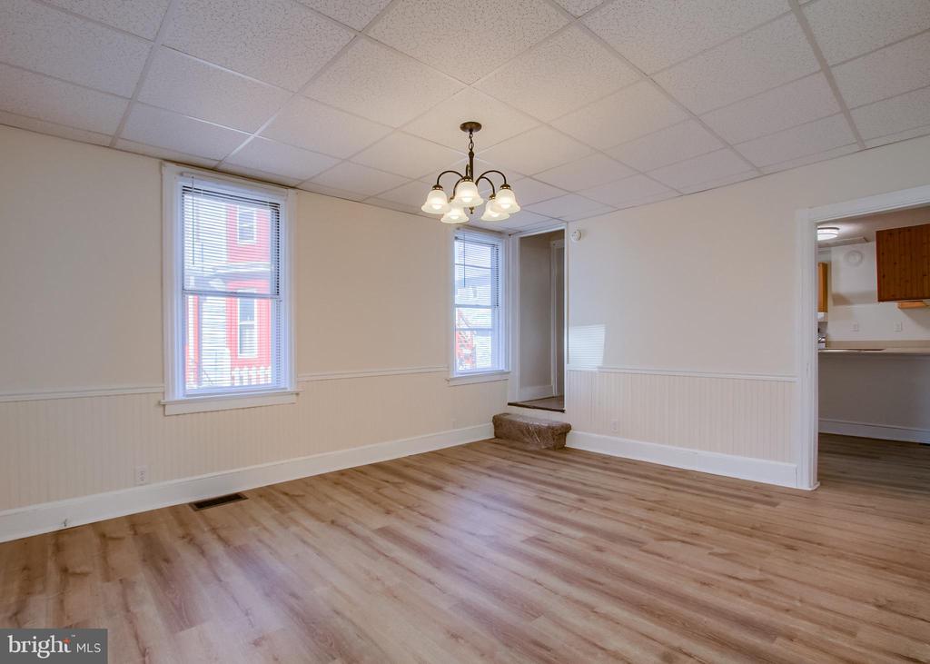 24 W LOCUST STREET