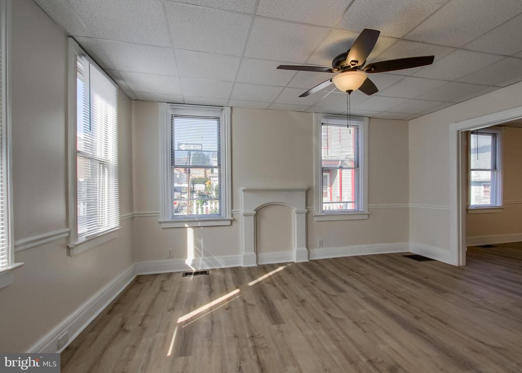 24 W LOCUST STREET