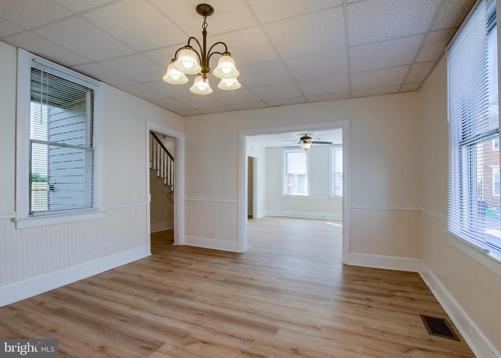 24 W LOCUST STREET