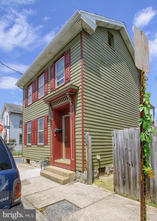 24 W LOCUST STREET