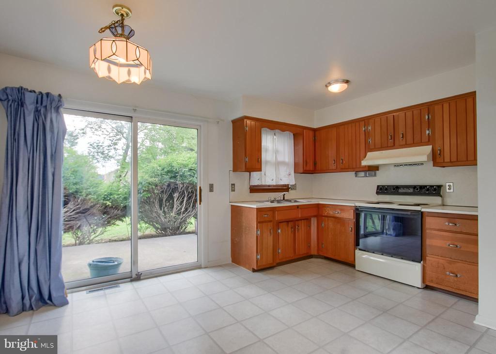 4 HEMLOCK DRIVE
