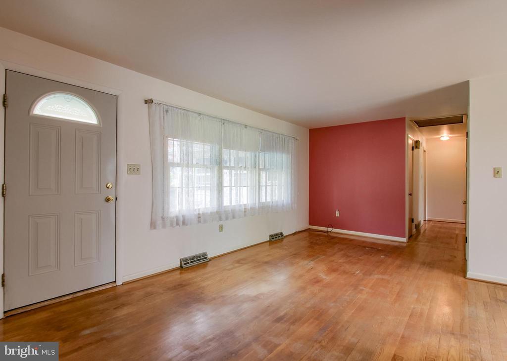 4 HEMLOCK DRIVE