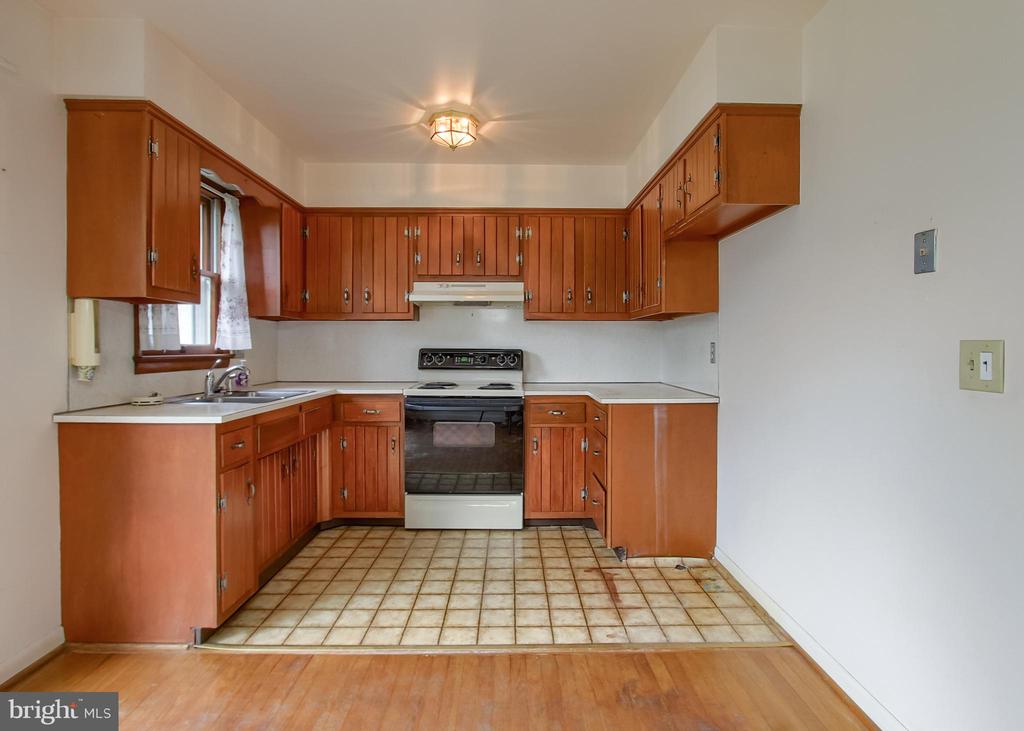 4 HEMLOCK DRIVE