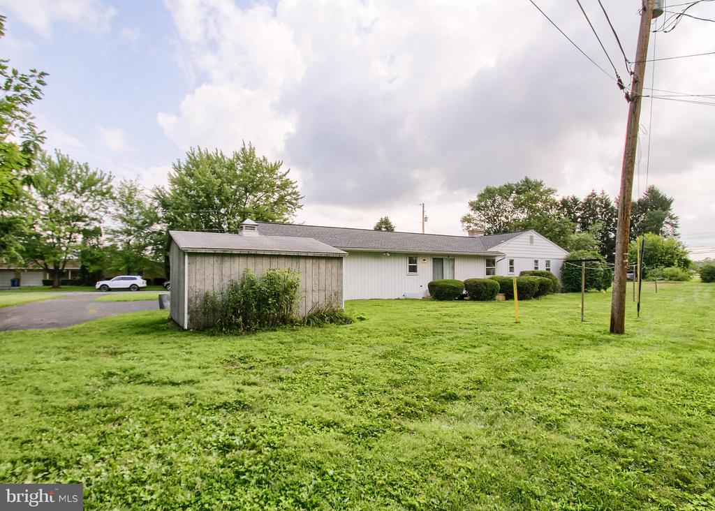 4 HEMLOCK DRIVE