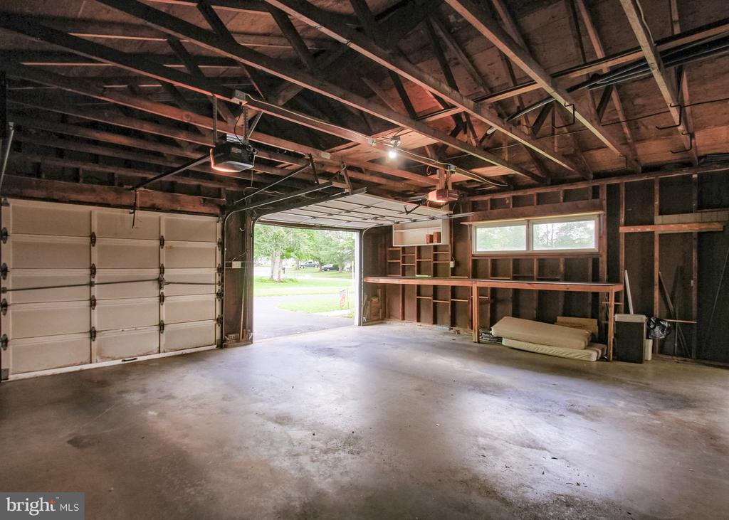 4 HEMLOCK DRIVE