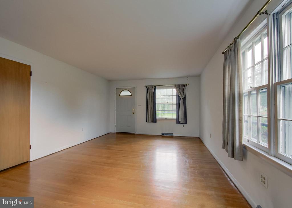 4 HEMLOCK DRIVE