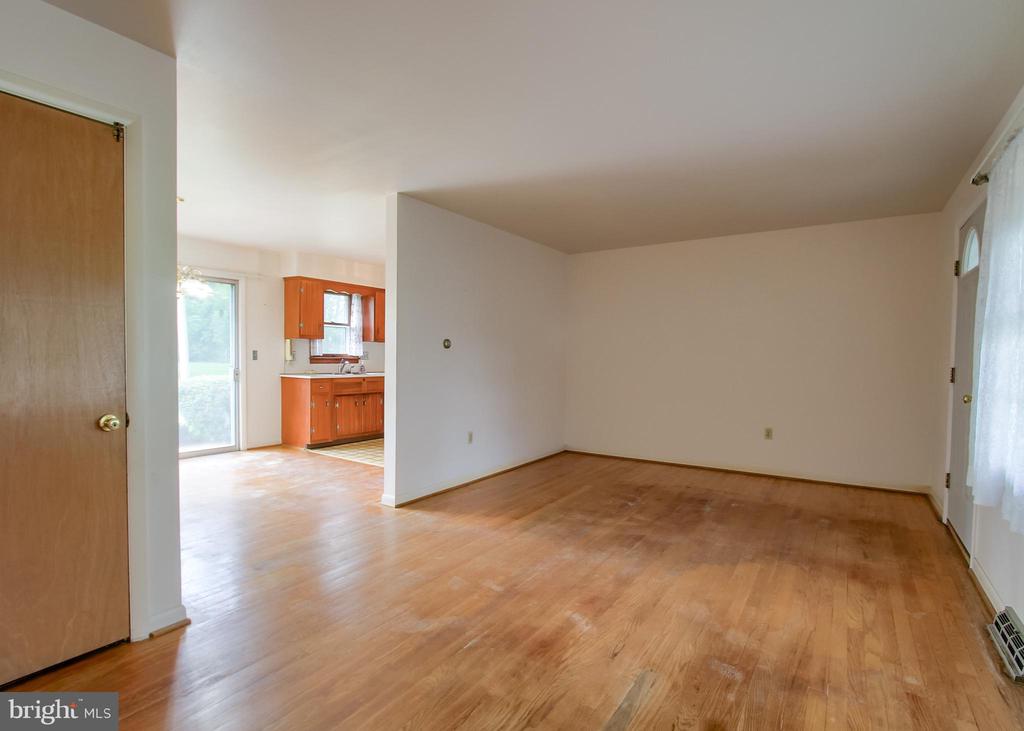 4 HEMLOCK DRIVE