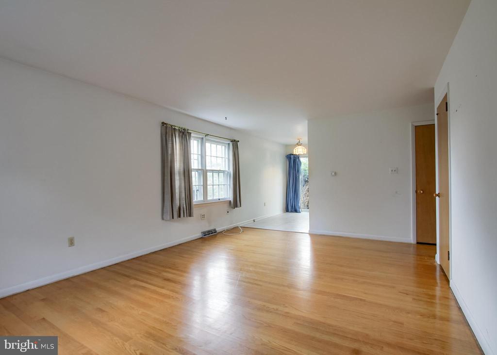 4 HEMLOCK DRIVE