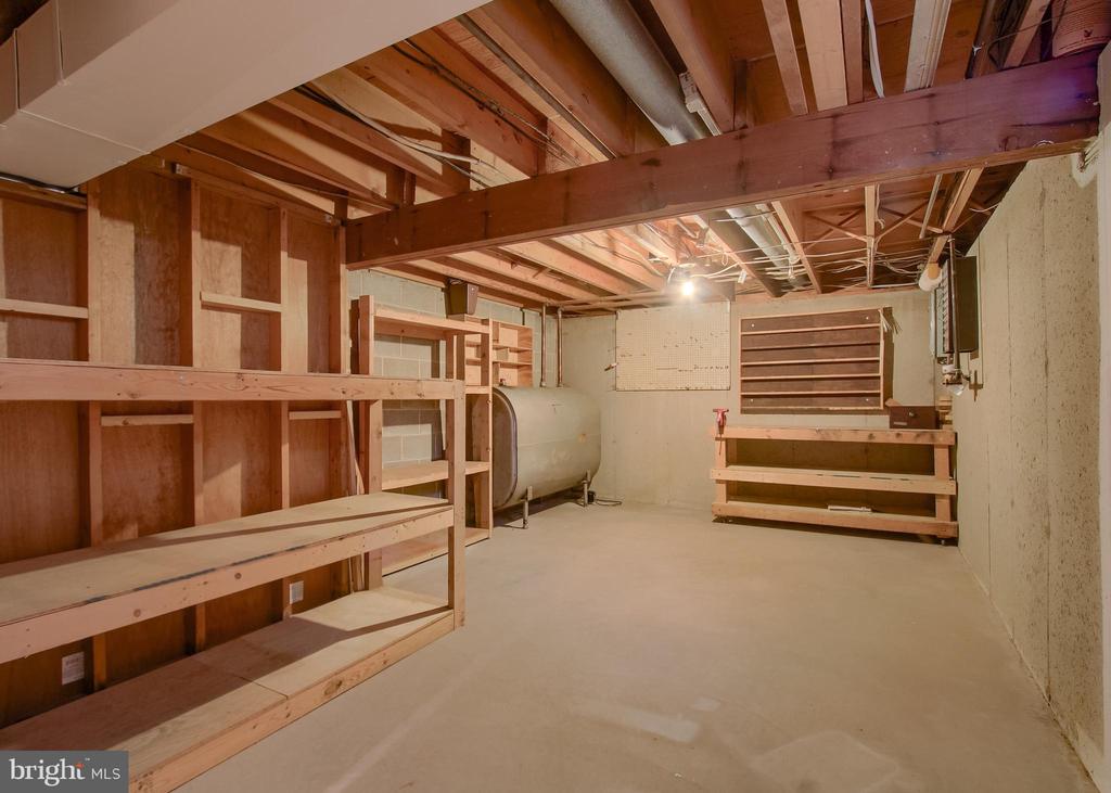 4 HEMLOCK DRIVE