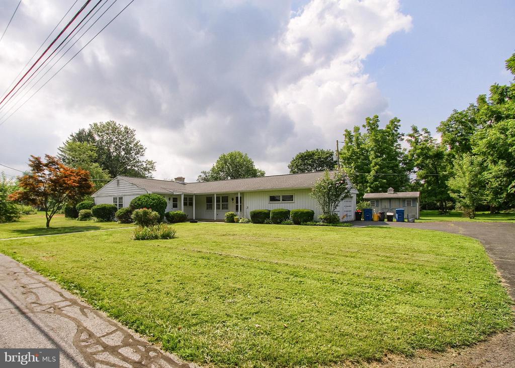 4 HEMLOCK DRIVE