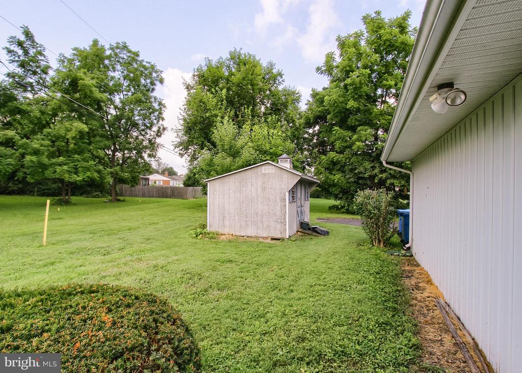 4 HEMLOCK DRIVE