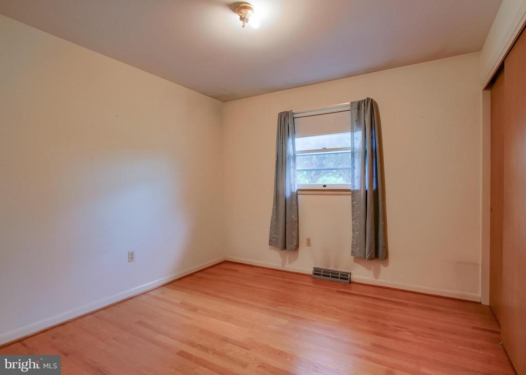 4 HEMLOCK DRIVE