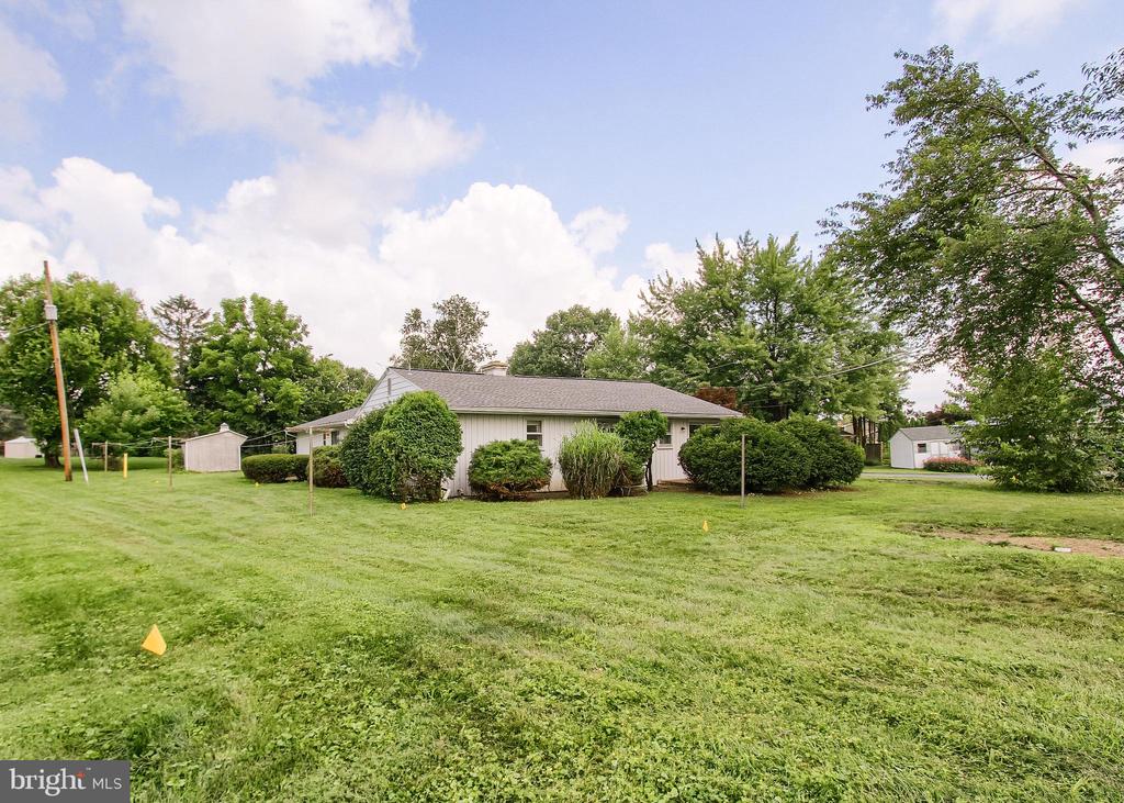 4 HEMLOCK DRIVE