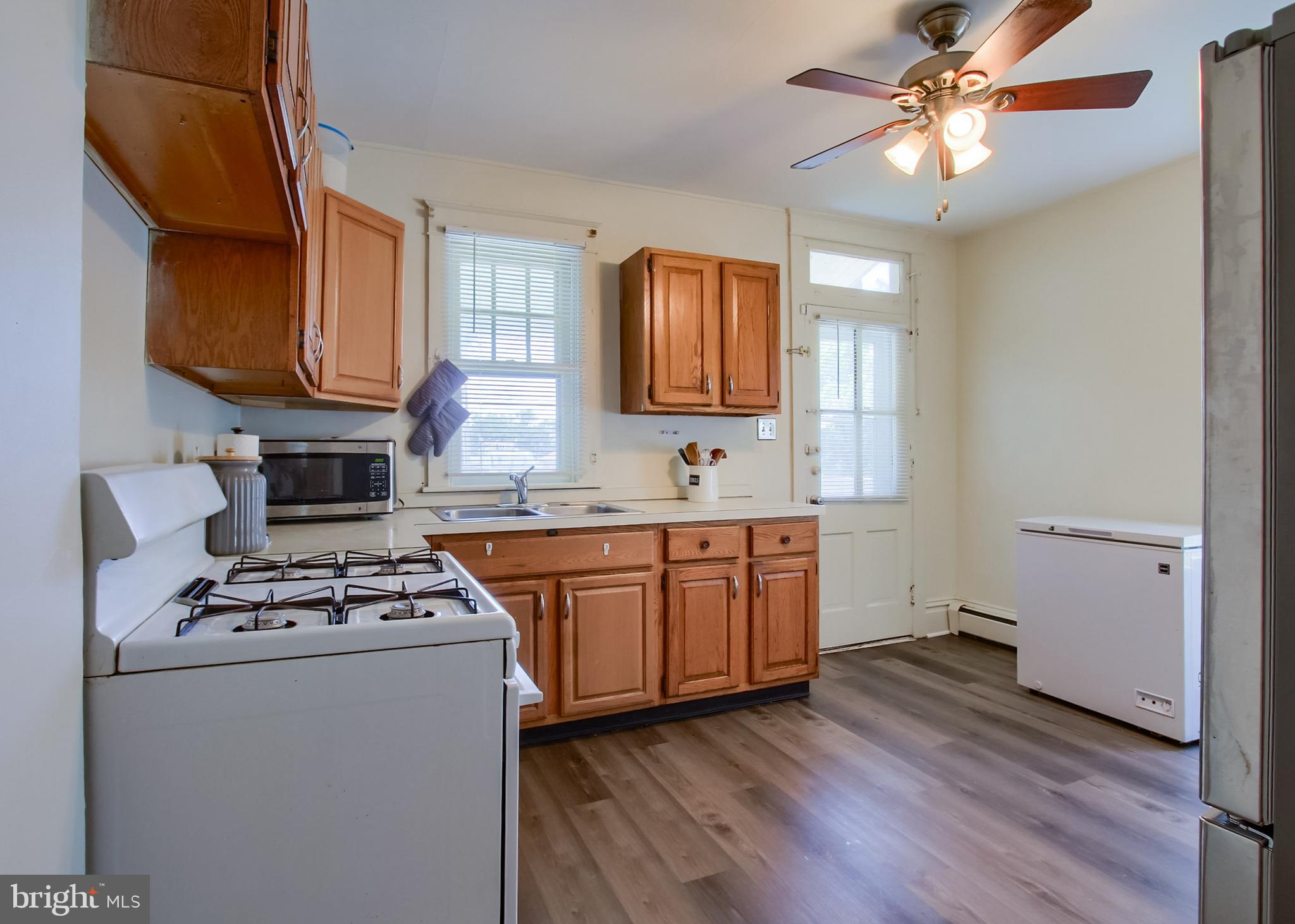 240 W DAUPHIN STREET