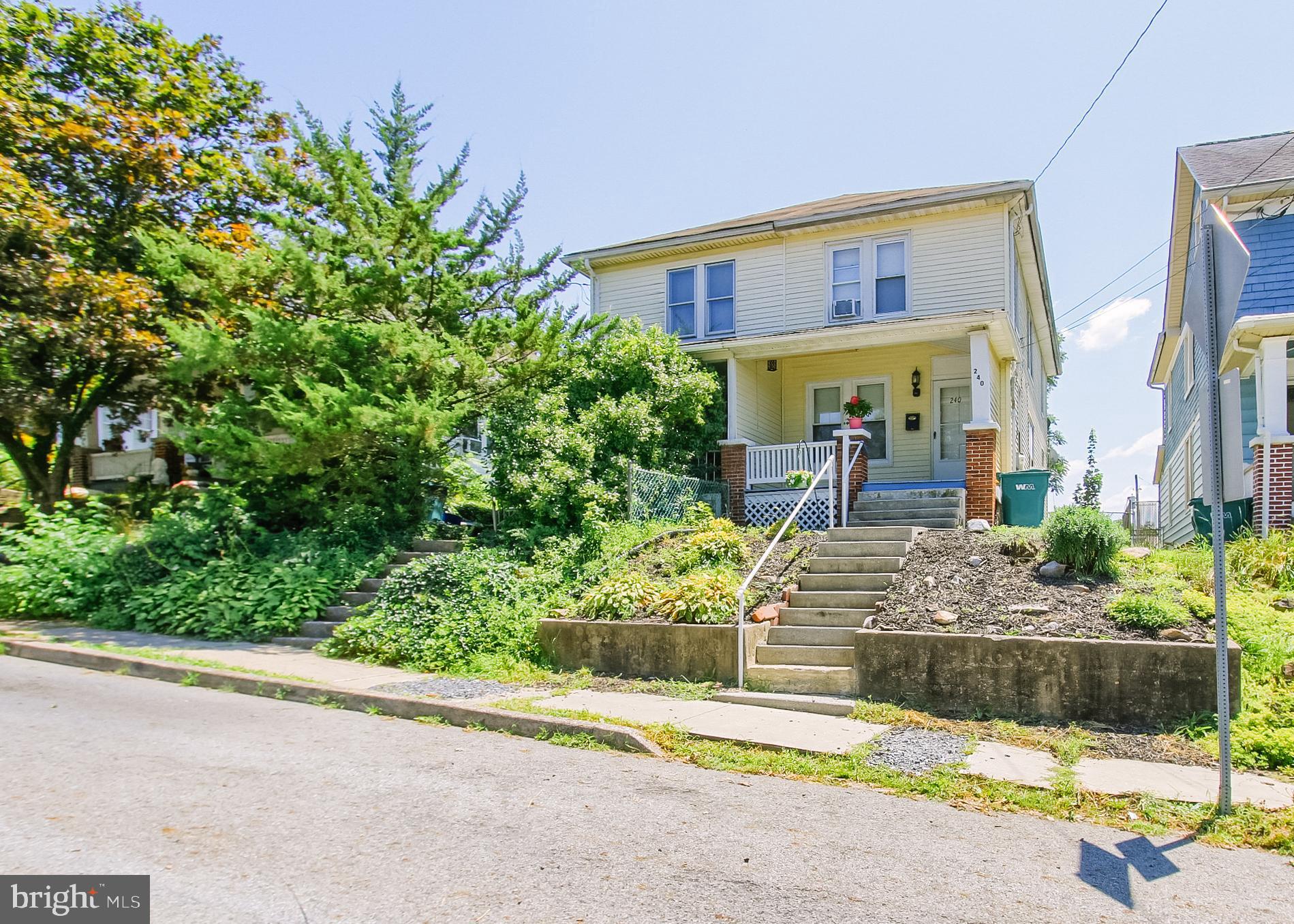 240 W DAUPHIN STREET