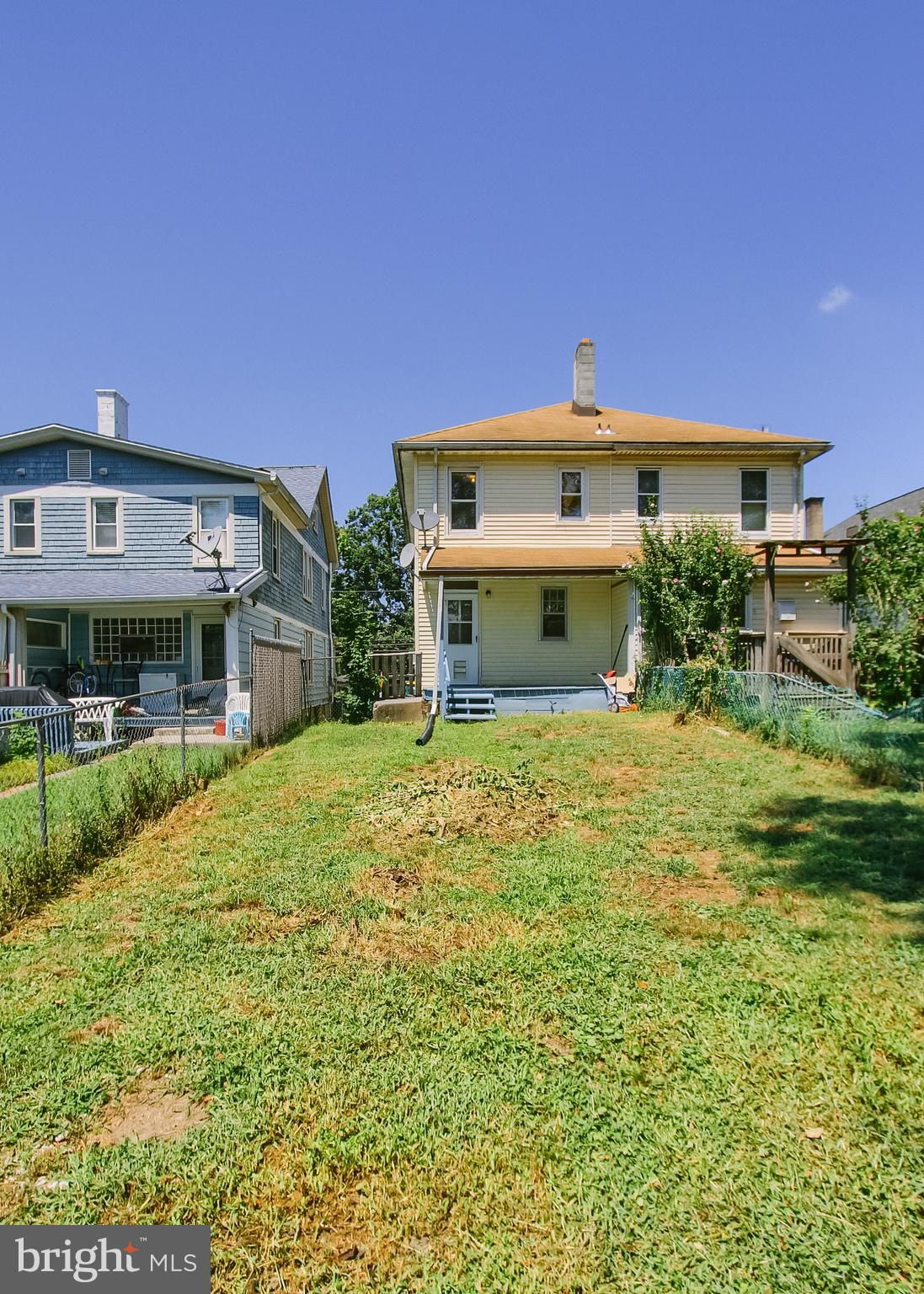 240 W DAUPHIN STREET