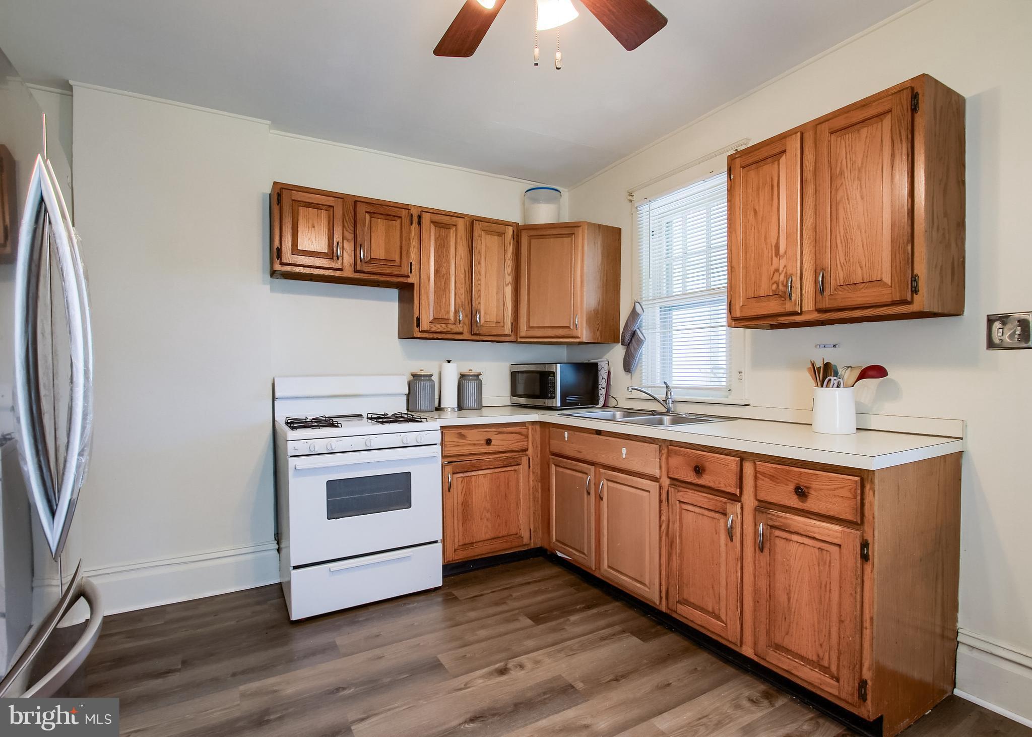 240 W DAUPHIN STREET