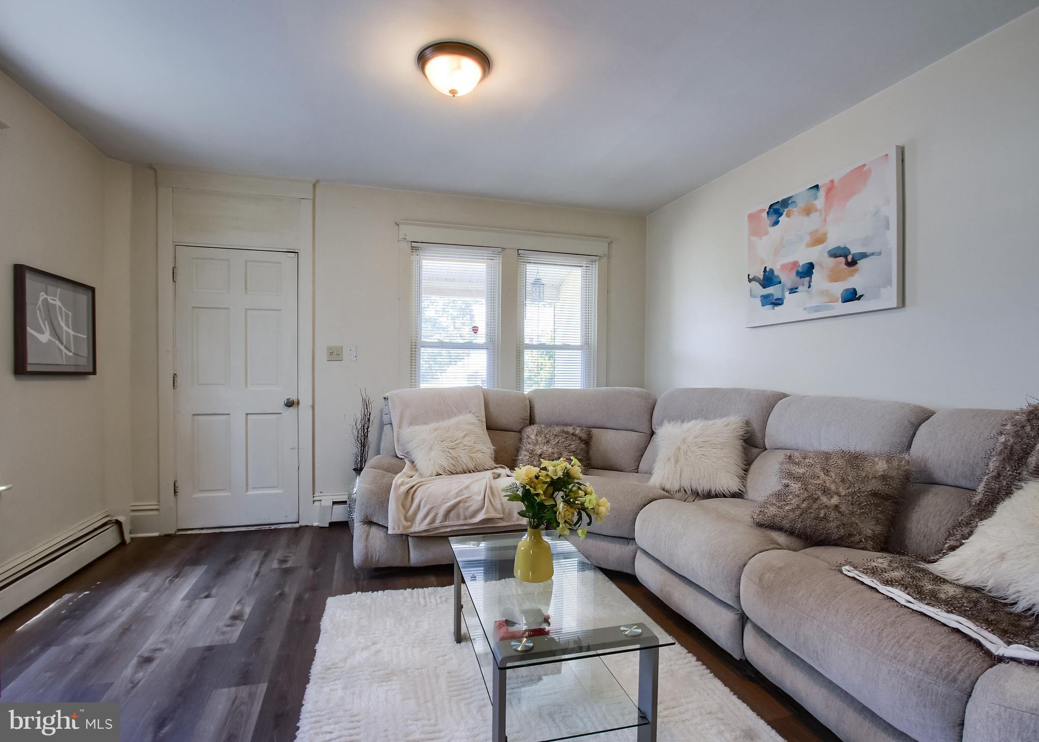 240 W DAUPHIN STREET