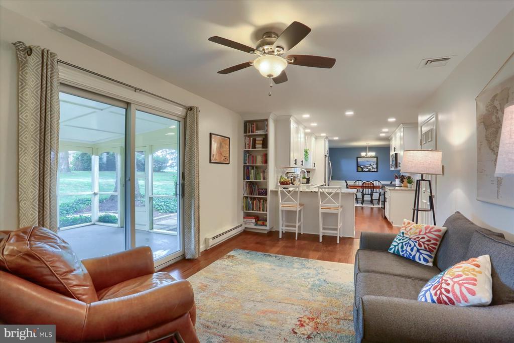 1402 COUNTRY DRIVE