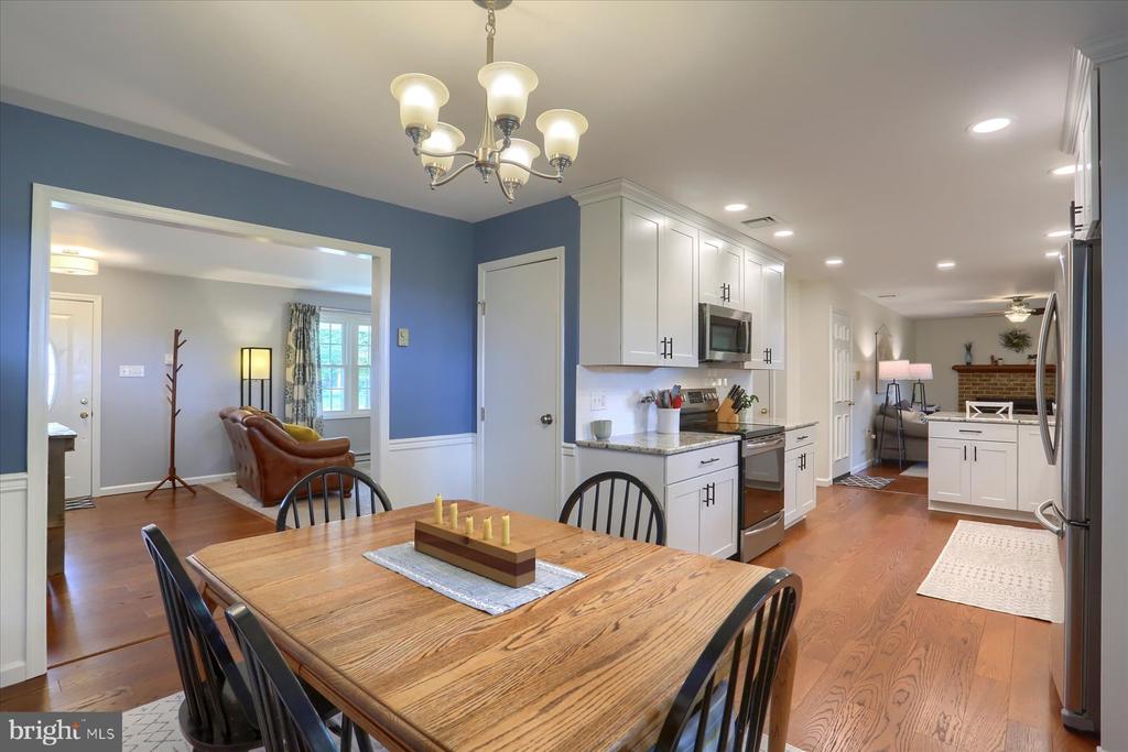 1402 COUNTRY DRIVE