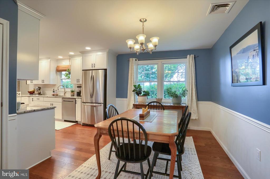 1402 COUNTRY DRIVE