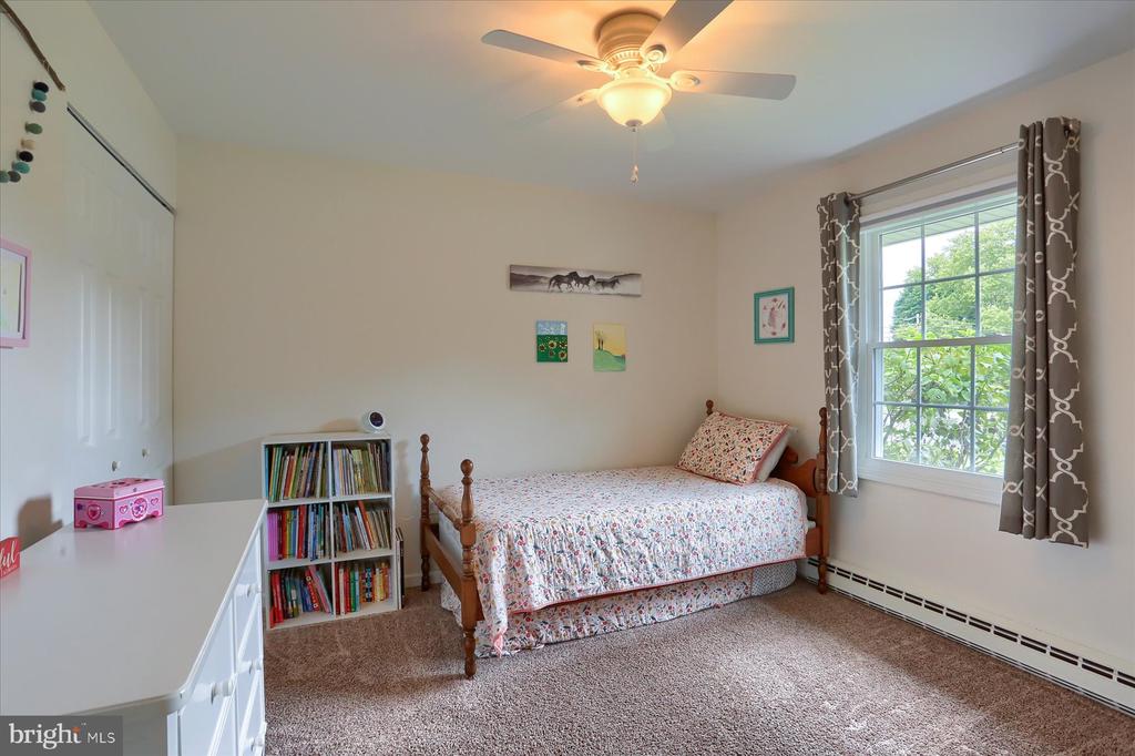 1402 COUNTRY DRIVE