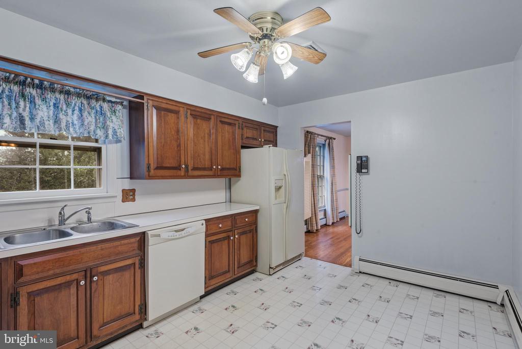 312 GLENN ROAD
