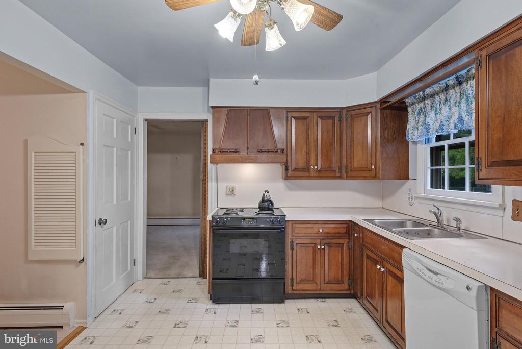 312 GLENN ROAD