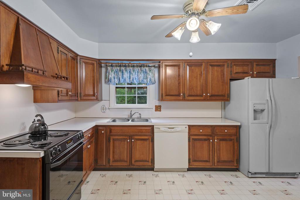 312 GLENN ROAD