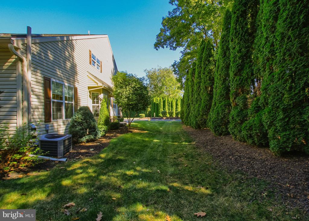 101 PIN OAK COURT