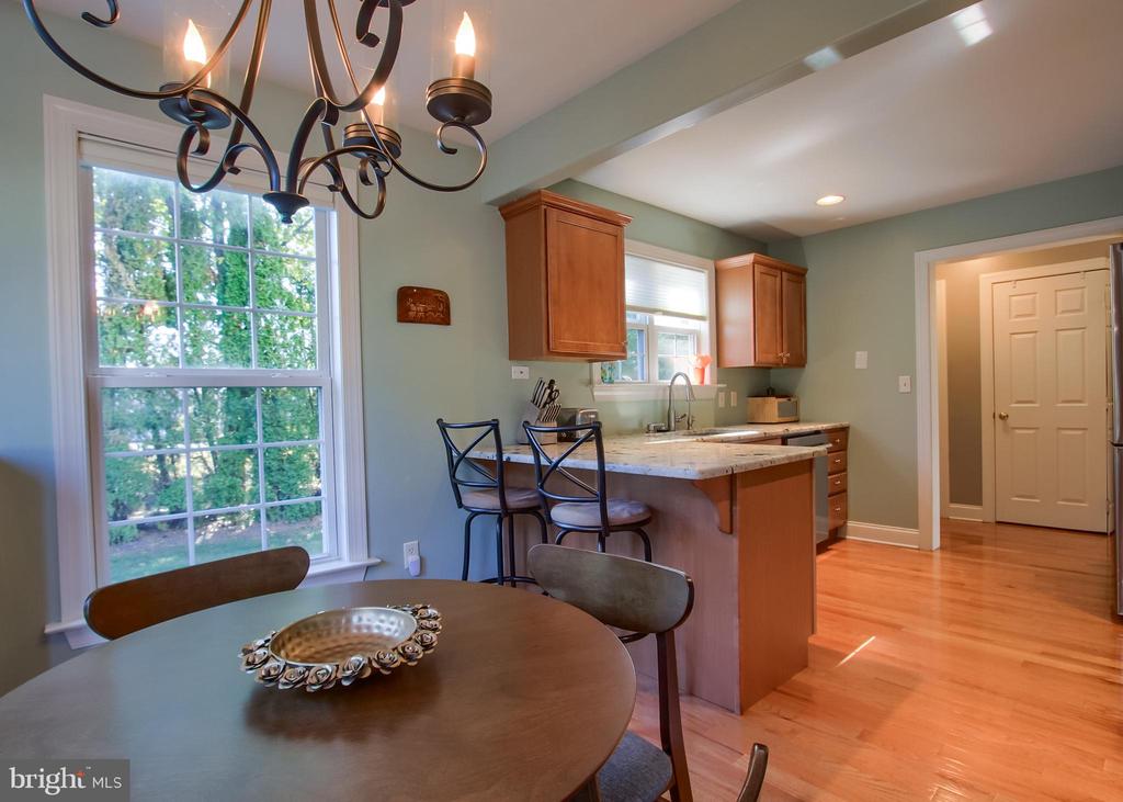 101 PIN OAK COURT