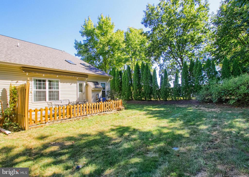 101 PIN OAK COURT