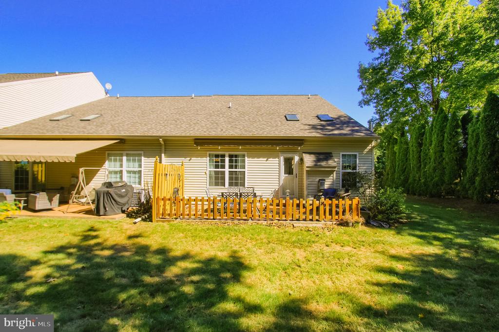 101 PIN OAK COURT