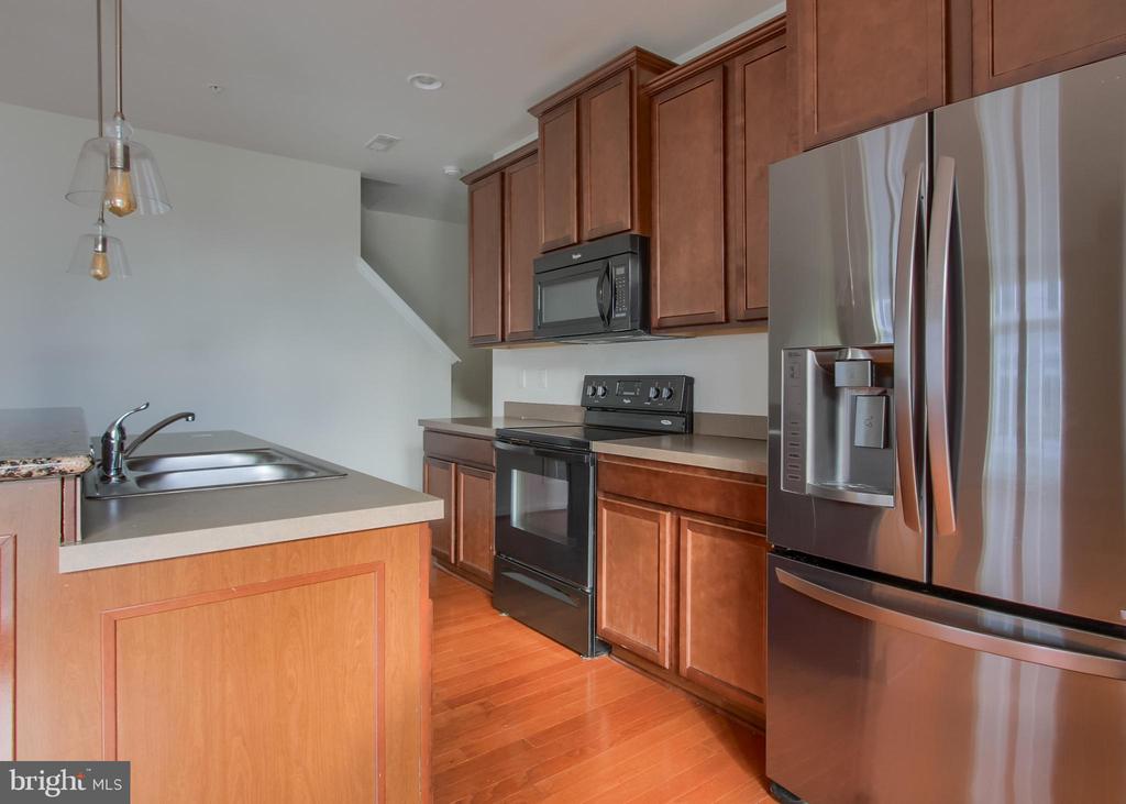 3030 MERIDIAN COMMONS A