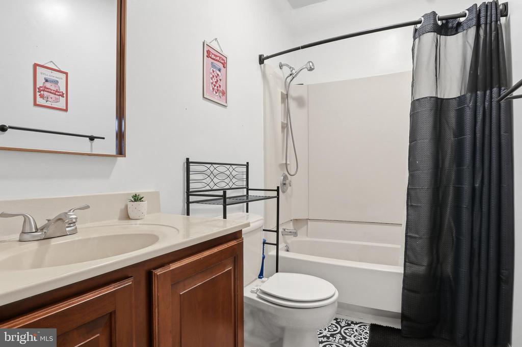 327 4TH STREET