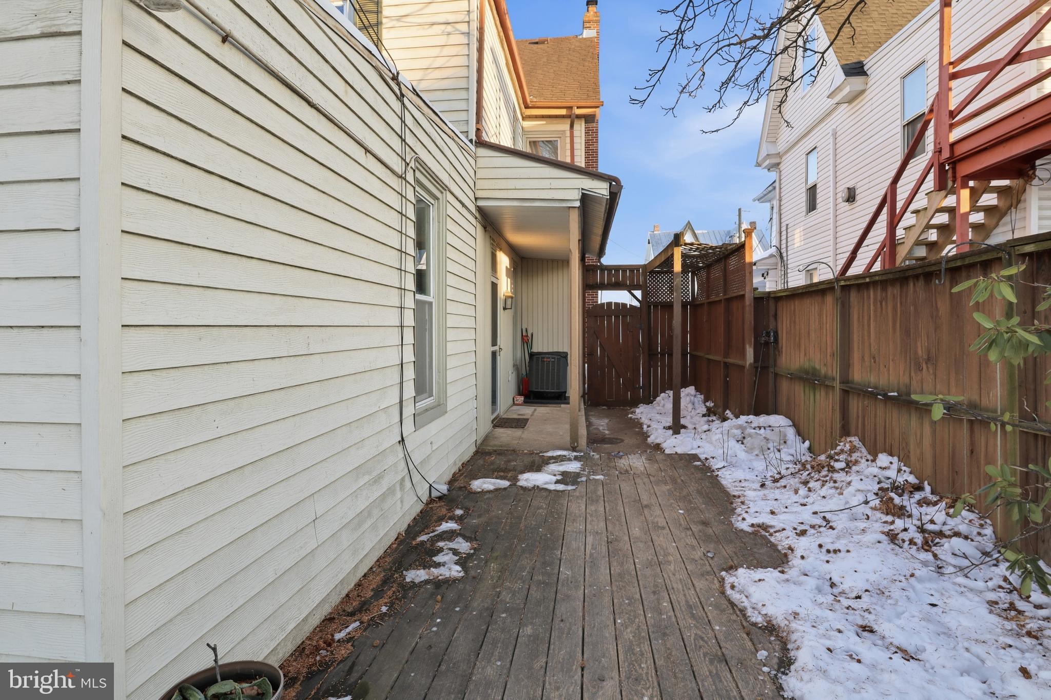 327 4TH STREET
