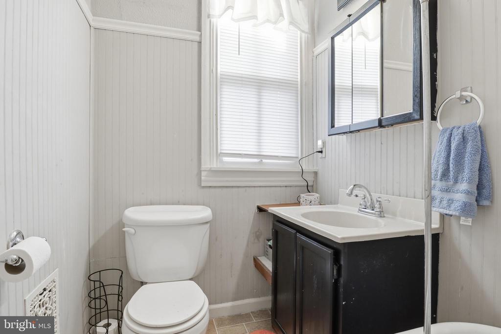 327 4TH STREET