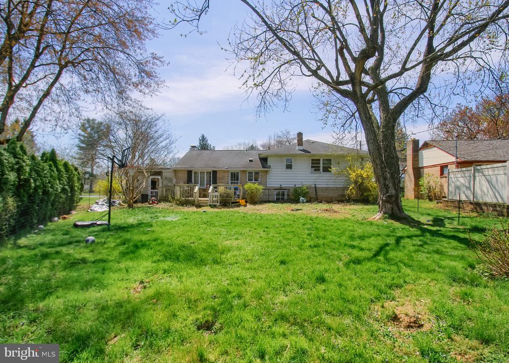 12 CENTER DRIVE
